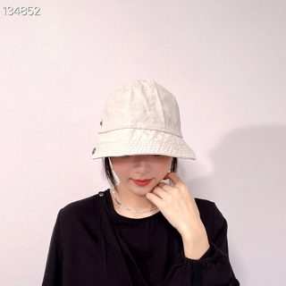 灰色