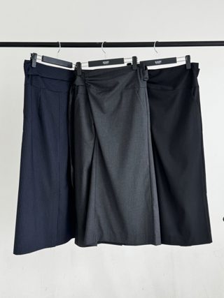 藏青色