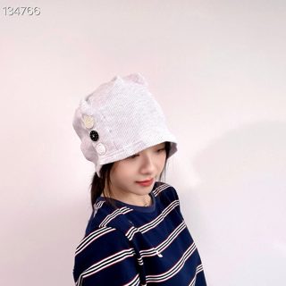 灰色