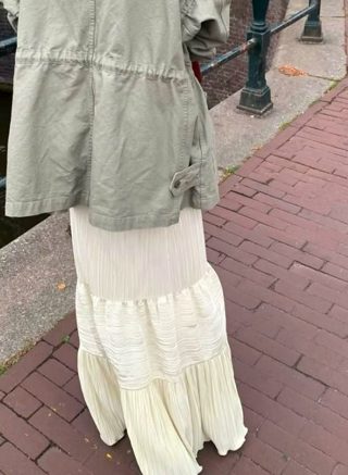 灰色