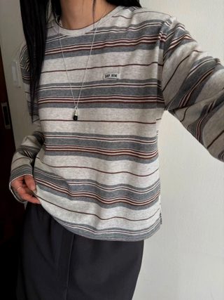 灰色
