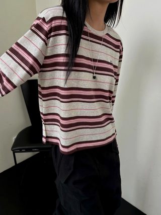 酒红色