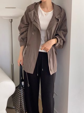 卡其色