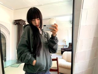灰色