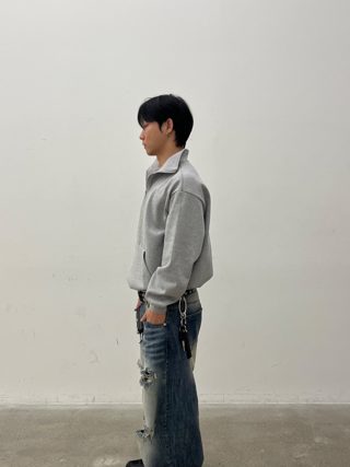 灰色