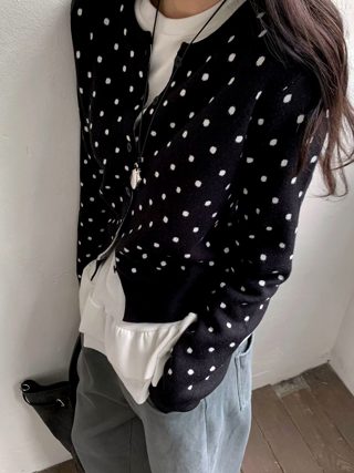 黑色