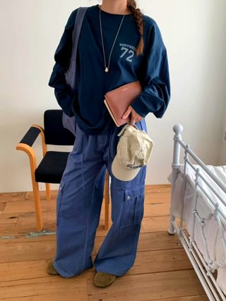 藏青色