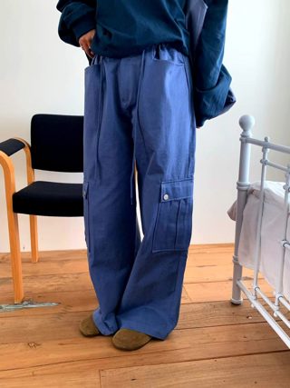 藏青色