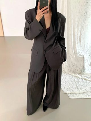 深棕色