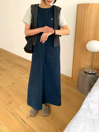 藏青色