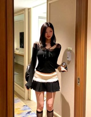 黑色