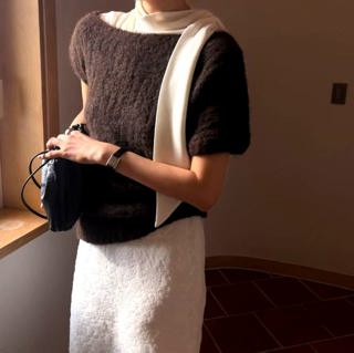 深棕色