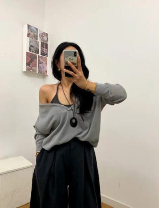 灰色