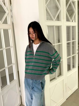 灰色