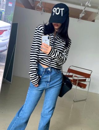 黑色