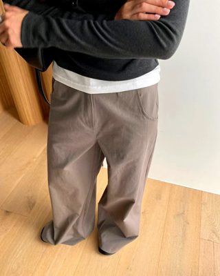 黑色