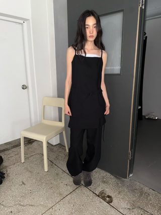 深棕色