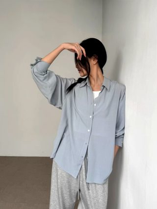 浅蓝色