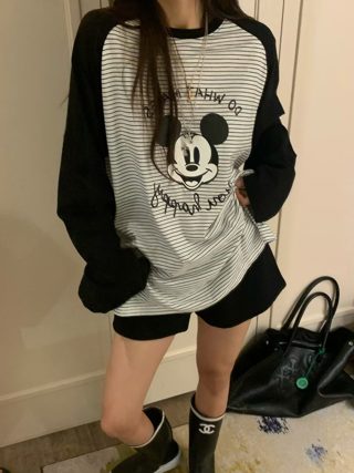 黑色