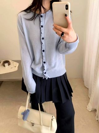 浅蓝色