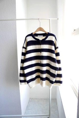 藏青色