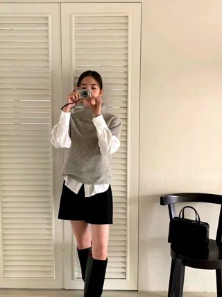 灰色