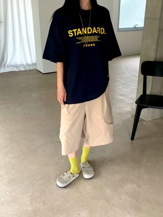 灰色