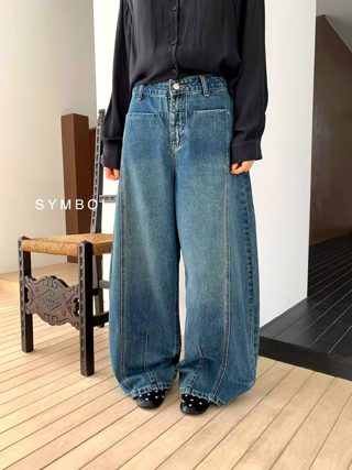 深蓝色