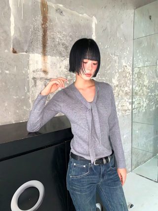 灰色