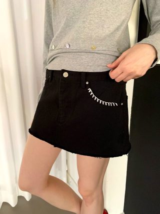 灰色