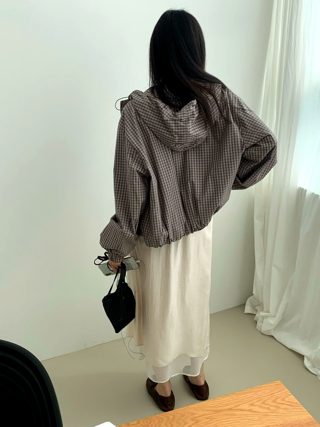 咖啡色