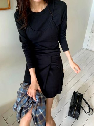黑色