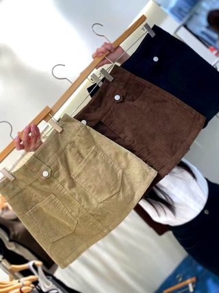 卡其色