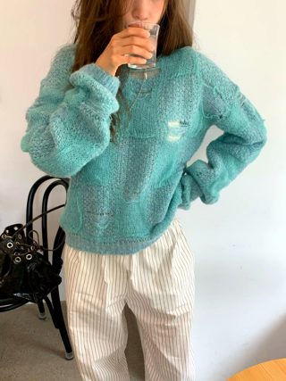浅蓝色
