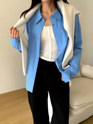 天蓝色