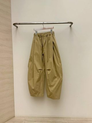 卡其色