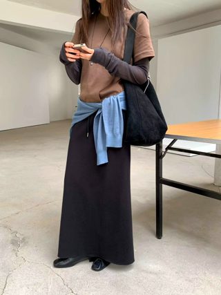 藏青色