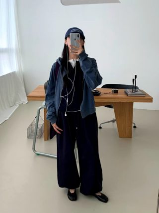 藏青色
