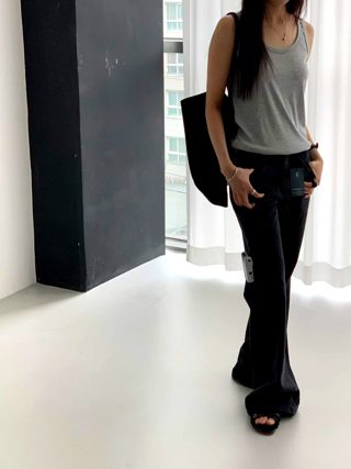 灰色