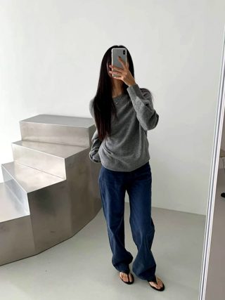 灰色