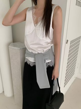 白色