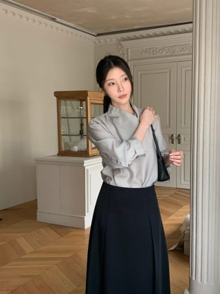 灰色