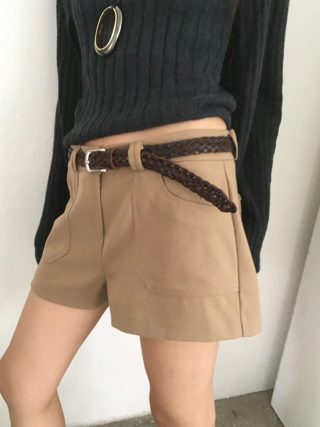 黑色