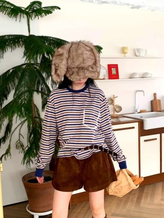 藏青色