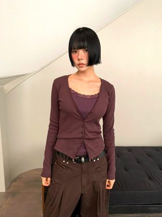 酒红色