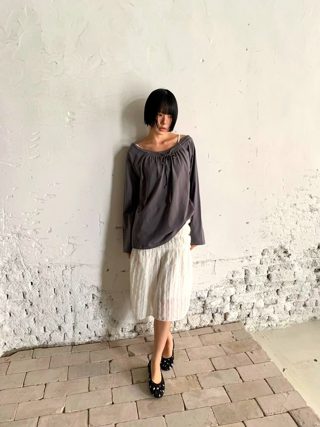 灰色