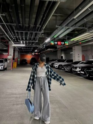 藏青色