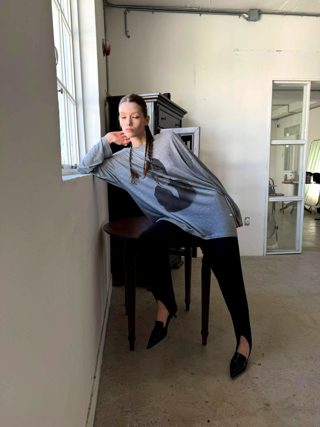灰色