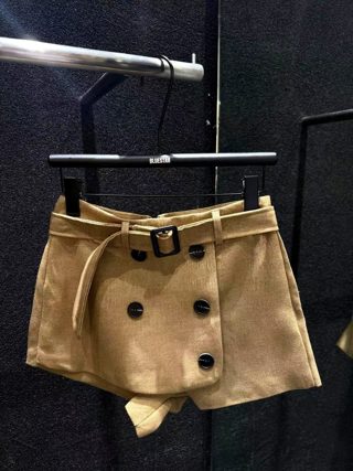 卡其色