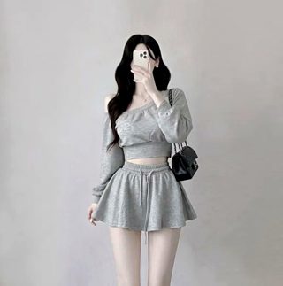 灰色